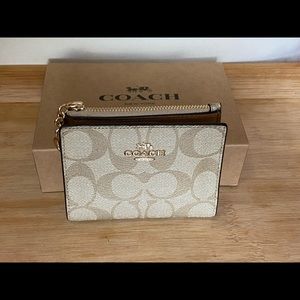 Coach Signature Card Case Snap Wallet